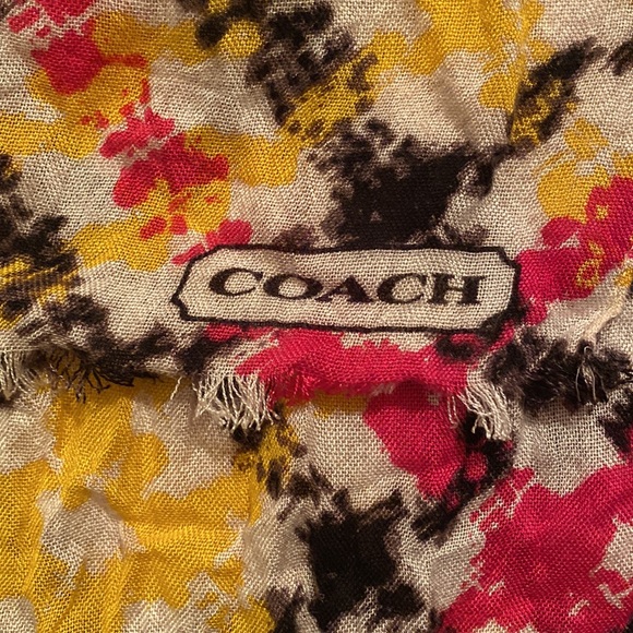 Daisy plaid Coach Scarf - Picture 3 of 3